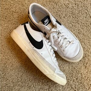 Nike Classic White and Black Low-Tops